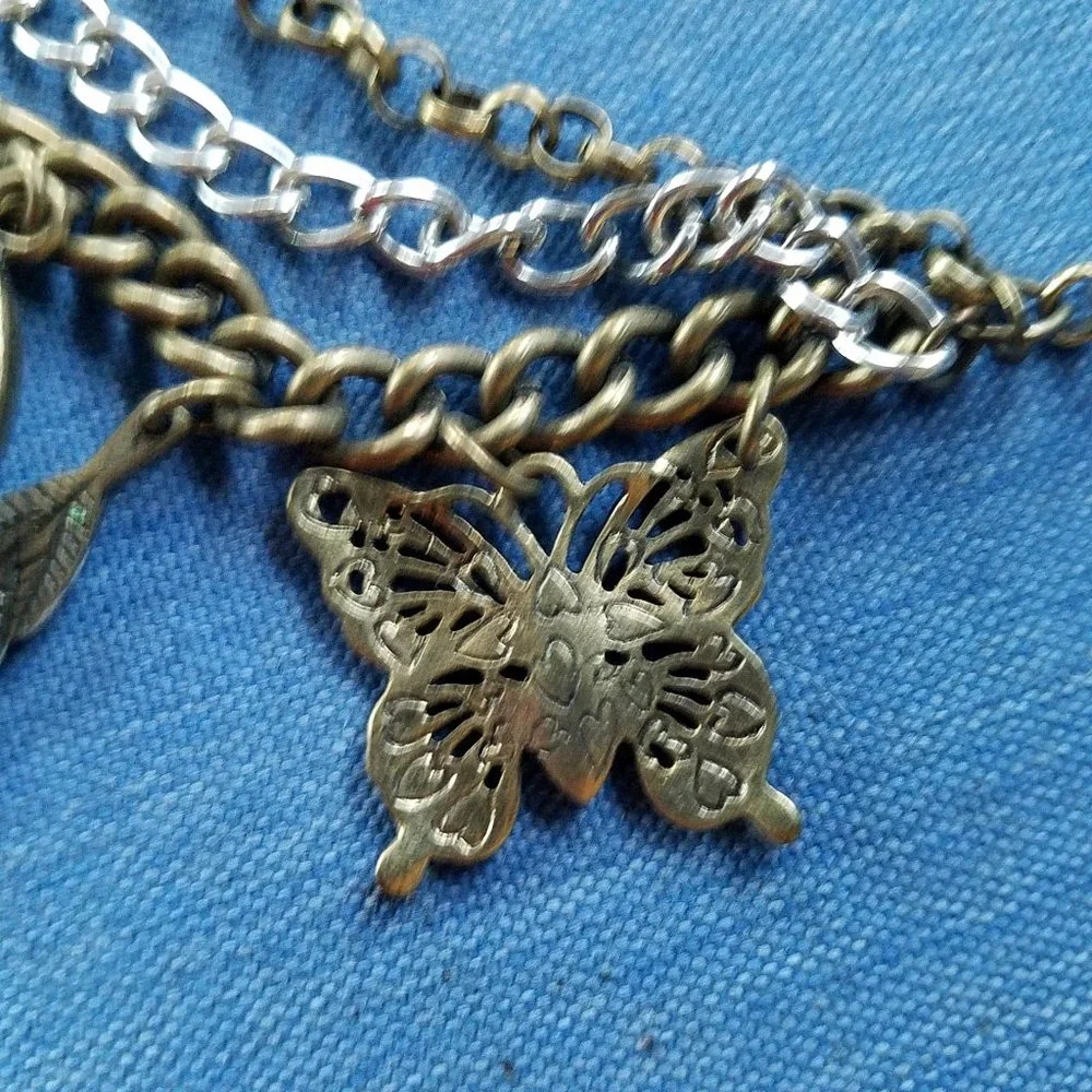 🪶Betseyville Luck-Theme 3-Chain Layered Feather Horse Butterfly Necklace - EPC - Picture 8 of 10